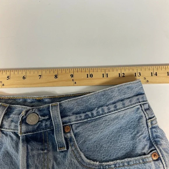 Levis 501 Original High Rise Distressed Denim Shorts Light Wash Blue W26 56327 - Picture 6 of 8